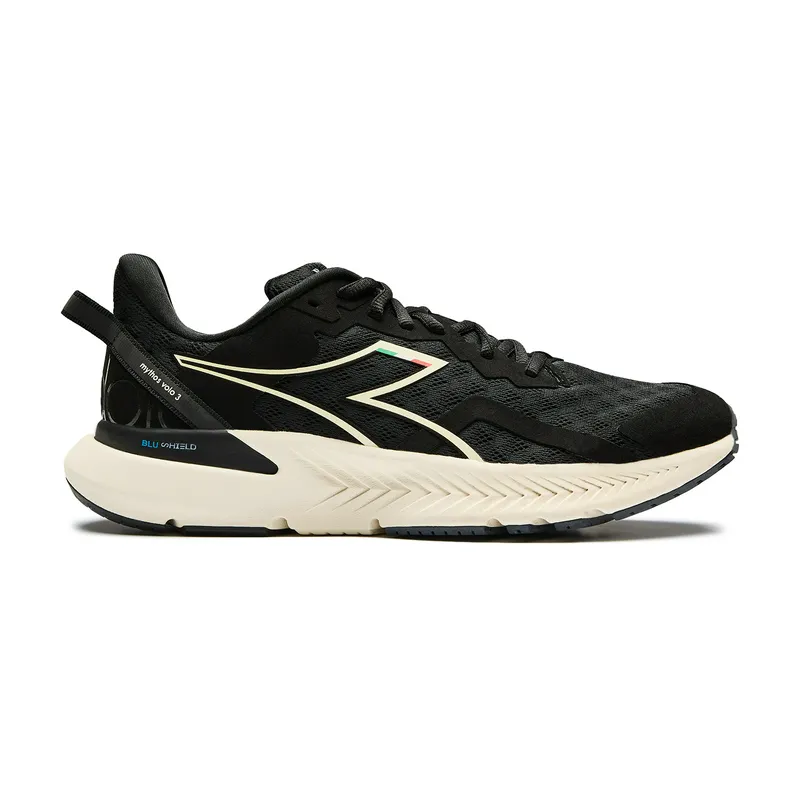 Кроссовки Diadora Mythos Blushield Volo 3, черный, арт. DR101179088