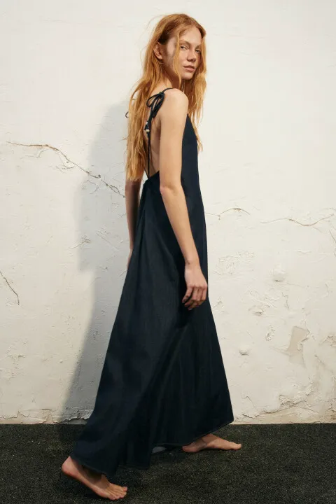 Платье-сарафан Befree макси джинсовое с открытой спиной, синий, арт. 4610517403537
