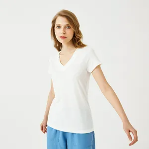 Женская футболка Lacoste с V-образным вырезом, белый, арт. TF0132