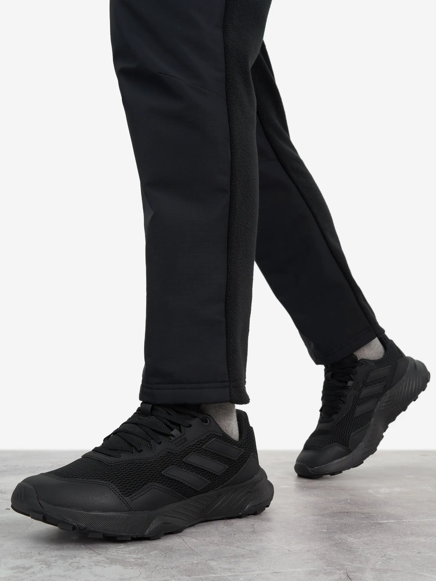 Кроссовки Adidas Tracefinder, черный, арт. IE5906A01