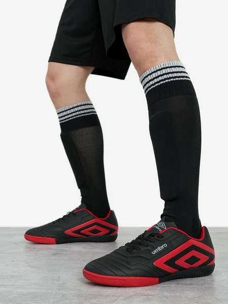 Бутсы Umbro Legend Ic, черный, арт. UMF253M106U02-1X