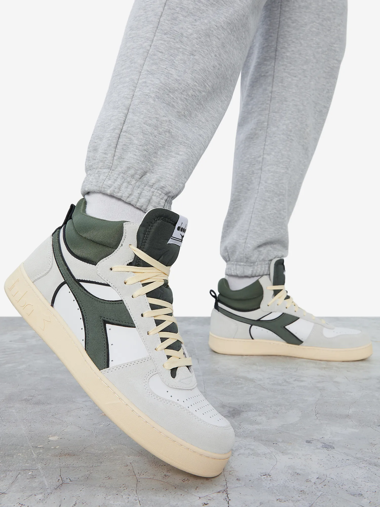 Кеды Diadora Magic Basket Demi Cut Suede Leather, белый, арт. DR501178563D07-C7727