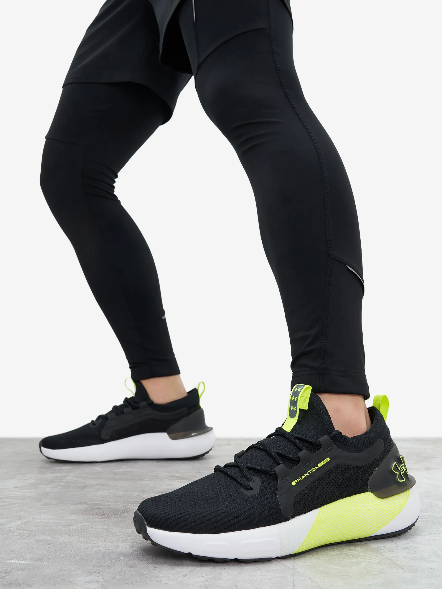 Кроссовки Under Armour Hovr Phantom 3 Se, черный, арт. 3026582U0F-005