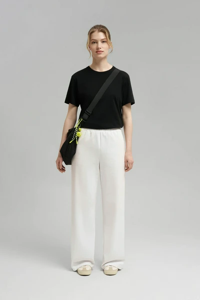 Футболка Finn Flare Comfort Fit, черный, арт. BAS-100192